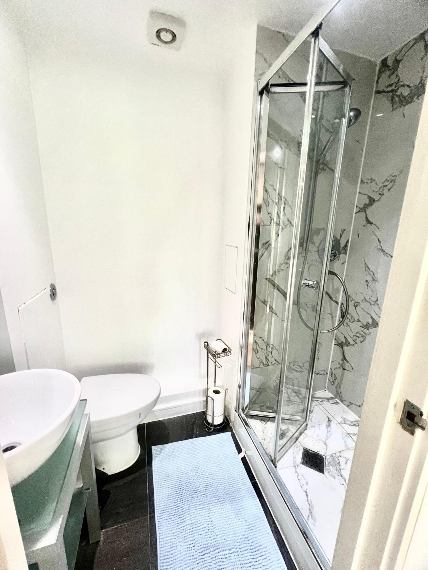 London Euston Luxury Apt Esterno foto